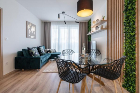 WestSide River Apartment